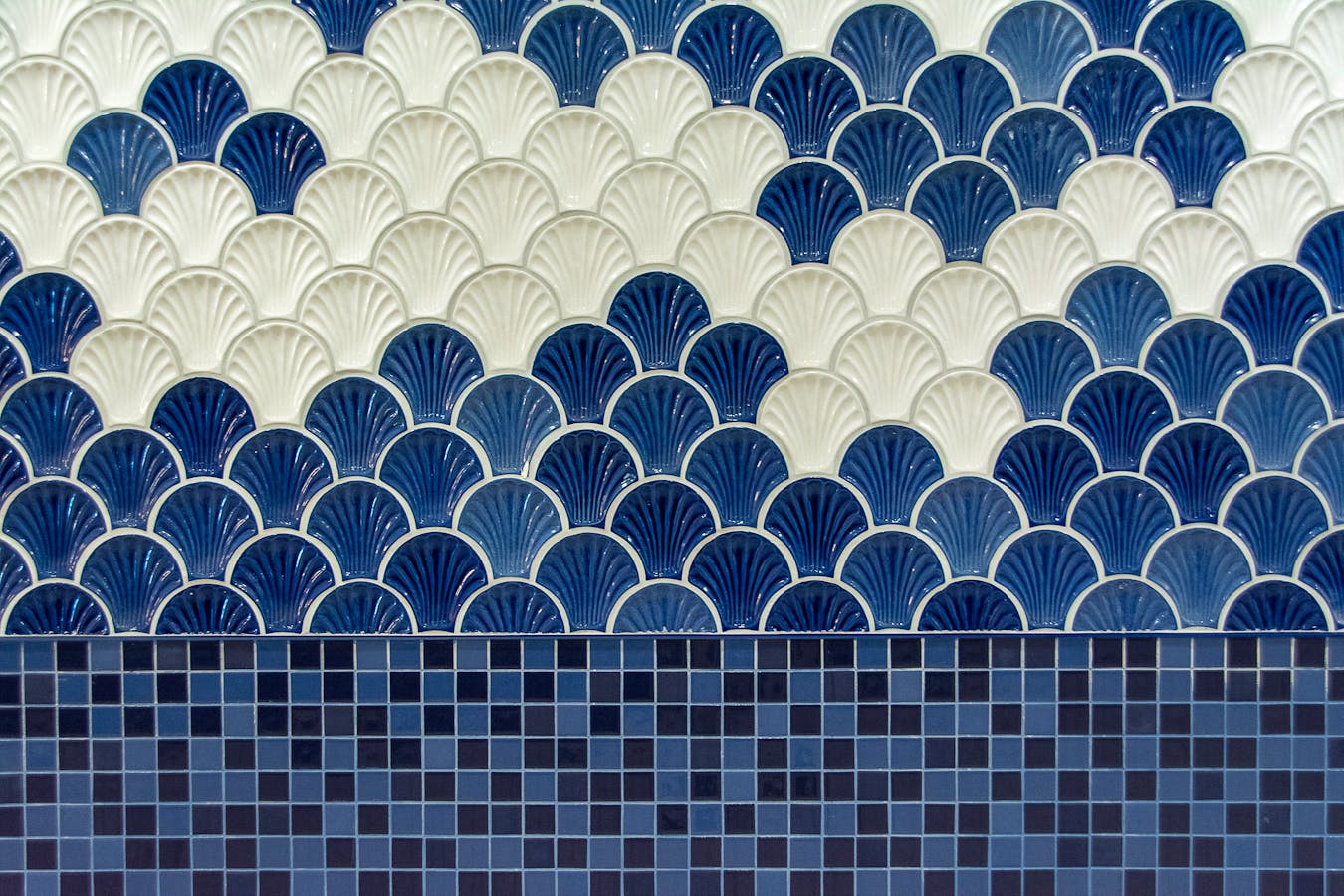 Services Arabesque custom glass tile design